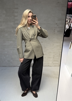 Enaugustine blazer 6797 Smokey Olive Envii 